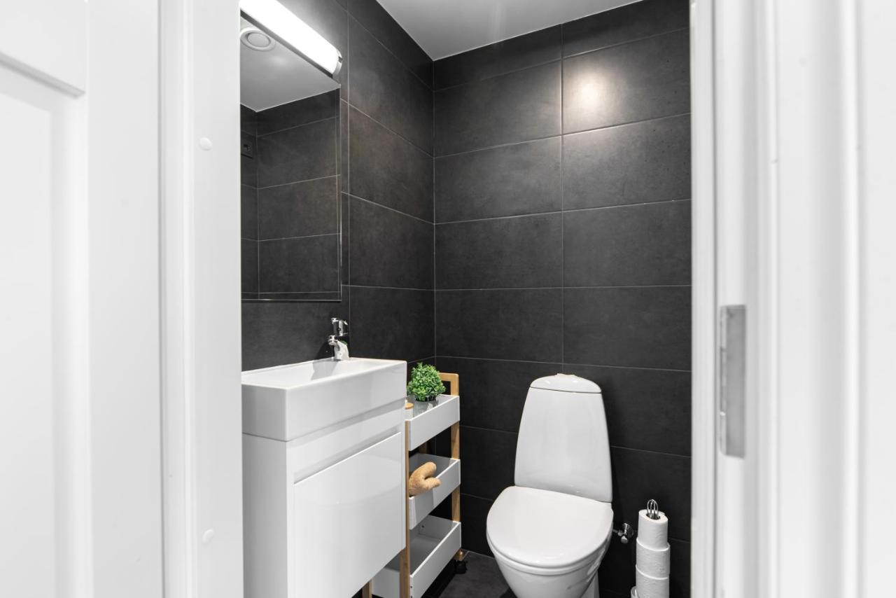 Apartment Airhome - Black&white Tallinn