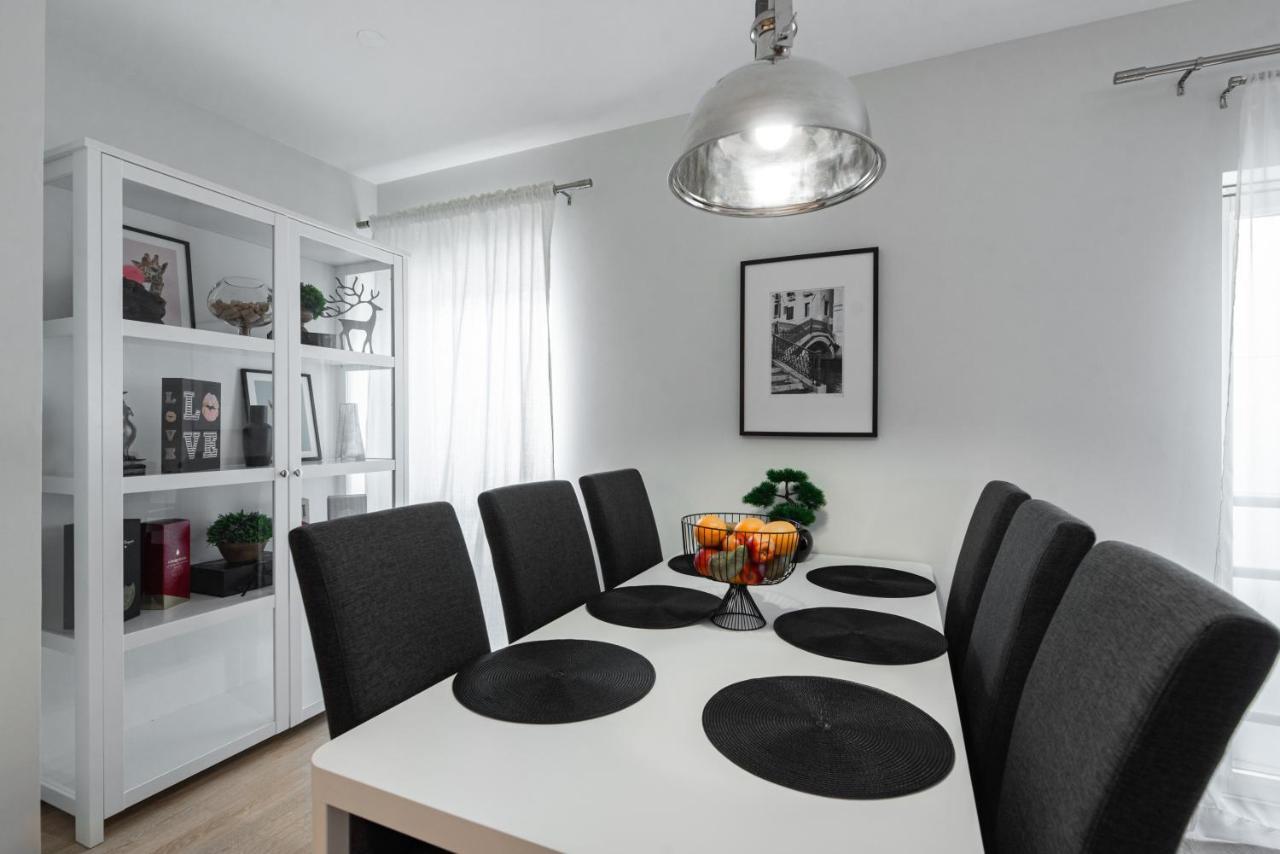 Apartment Airhome - Black&white
