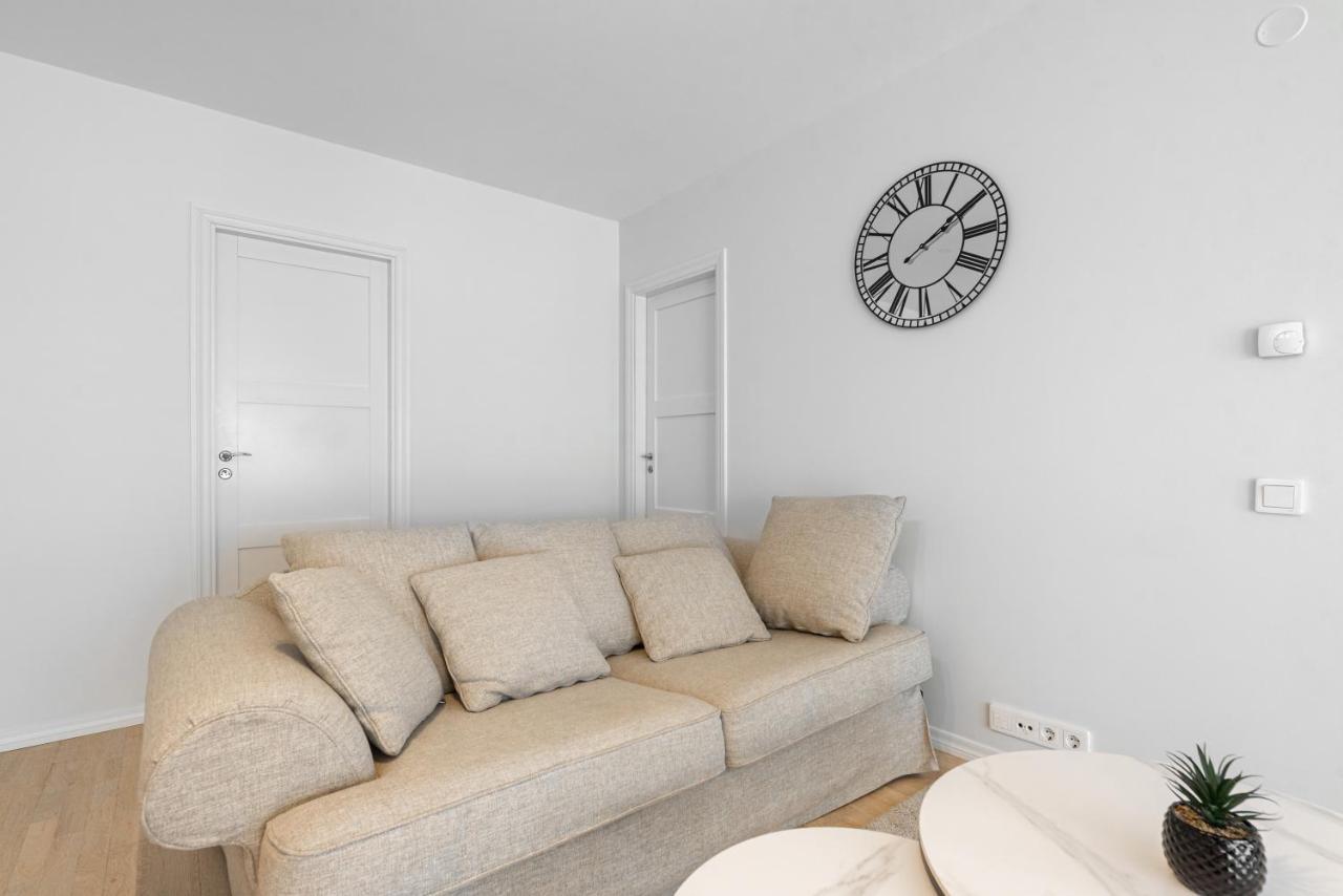 Apartment Airhome - Black&white Tallinn